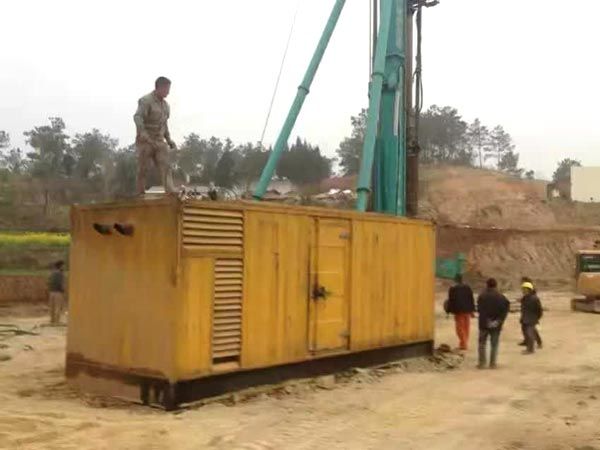 兰西如何判断水冷式机油散热器密封件是否需要更换？